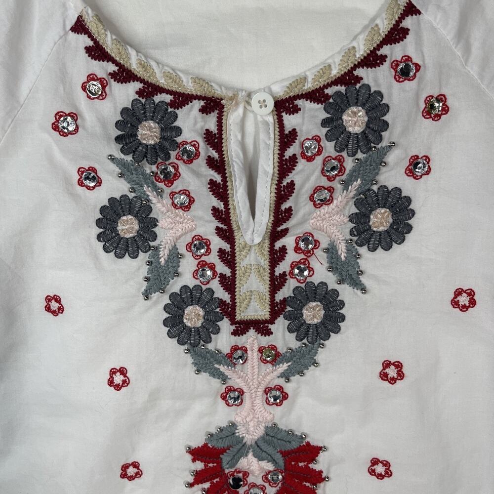Women’s White Embroidered Bell Sleeve Slit Front Top Small - Picture 6 of 10
